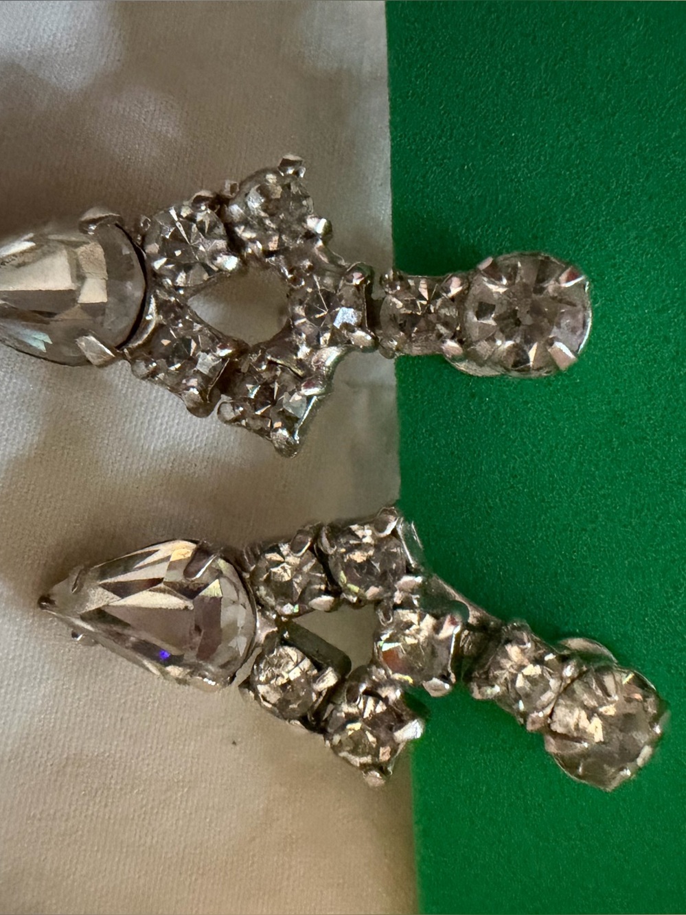 FIVE PAIRS *** Vintage,  Dangle, floral, all screw back or clip on.